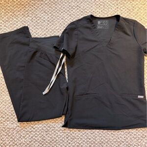 Figs Scrub Set- Black